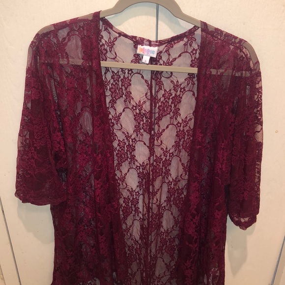 LuLaRoe Tops - LuLaRoe Lindsay